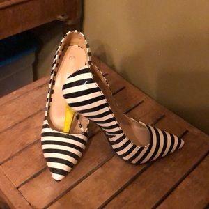 Black and white striped heels size 6.5